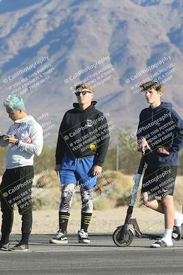 media/Oct-30-2025-Racers Edge (Thu) [[dabbdaf680]]/1-Around the Pits- Track Walk/